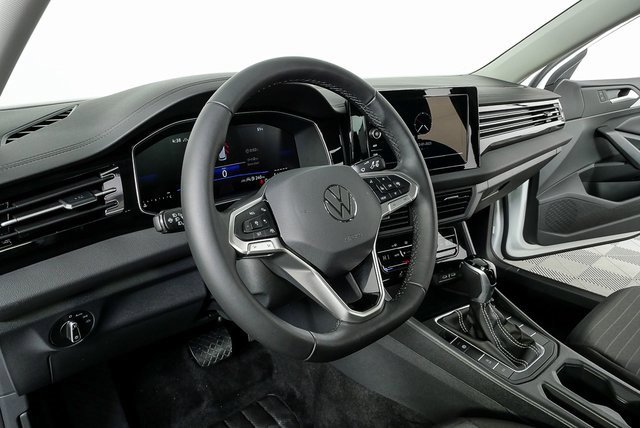 Used 2025 Volkswagen Jetta S image 6