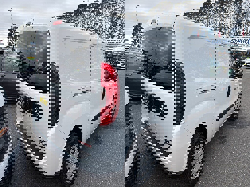 Used 2021 RAM ProMaster City Tradesman SLT image 6