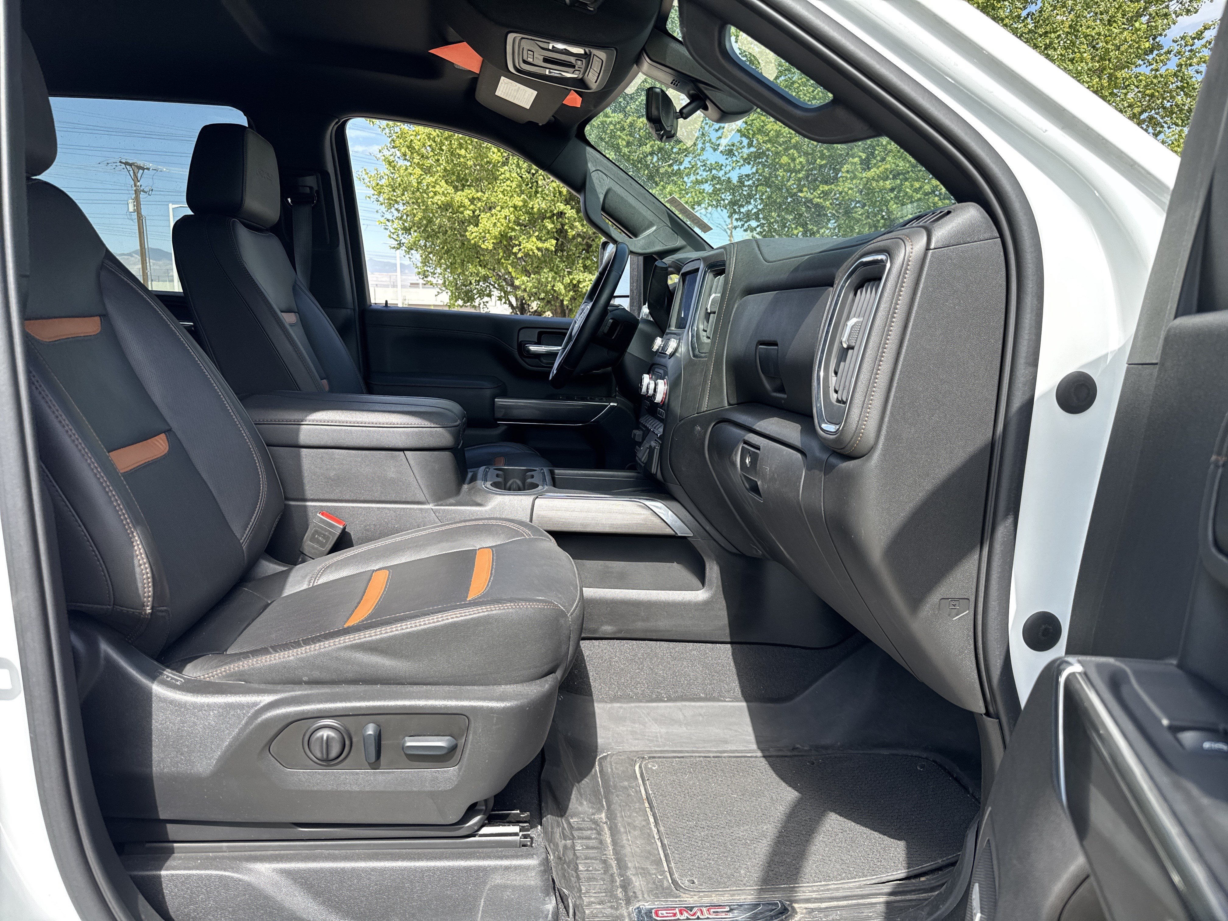 Used 2023 GMC Sierra 2500 AT4 w/ AT4 Preferred Package AWD/4WD image 21