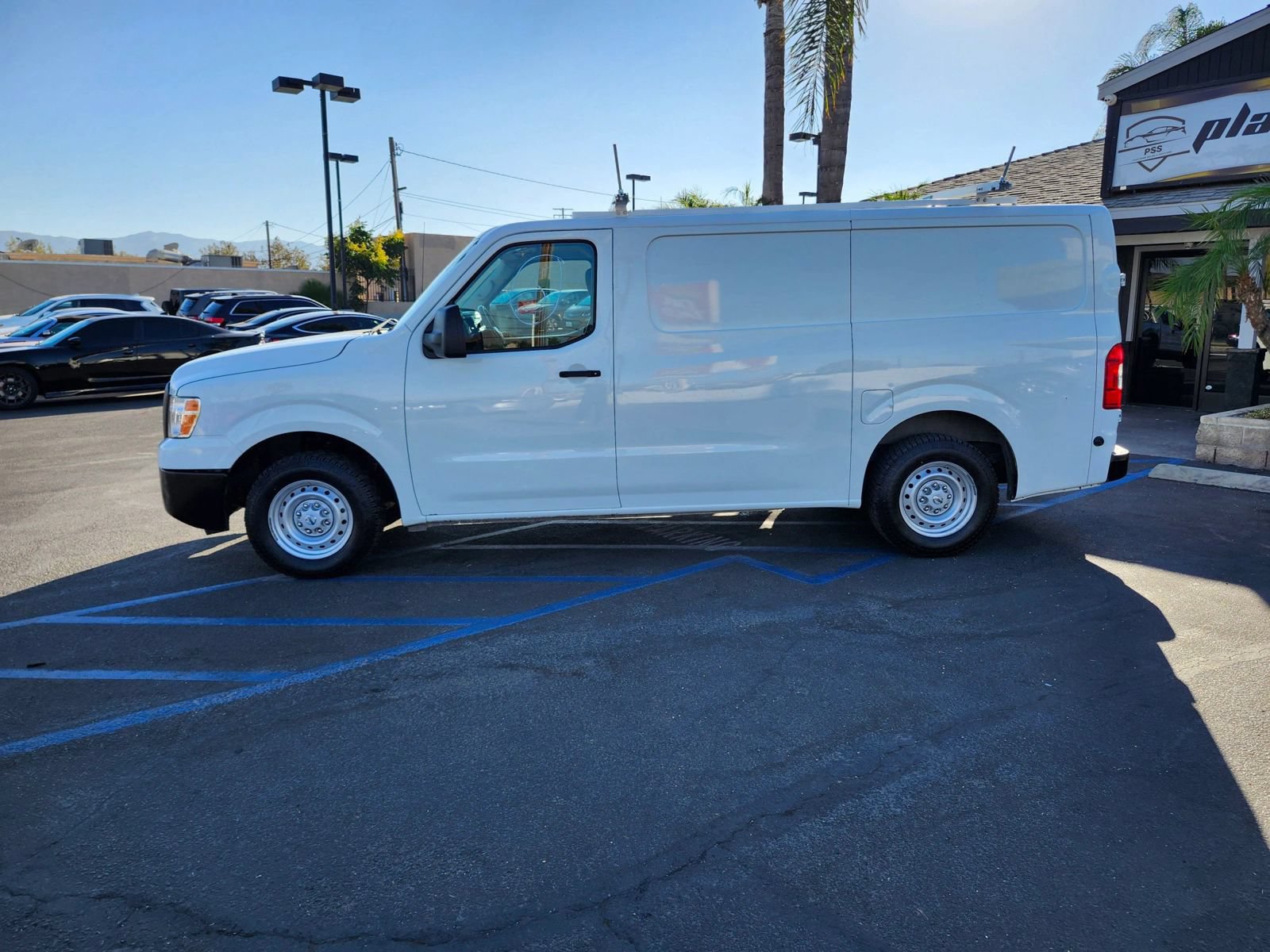 Used 2018 Nissan NV 2500 S RWD image 4