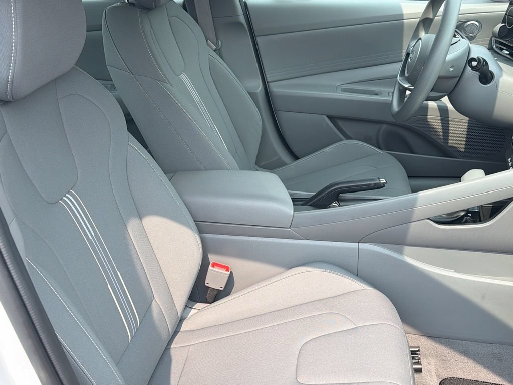 Certified 2024 Hyundai Elantra SEL FWD image 25