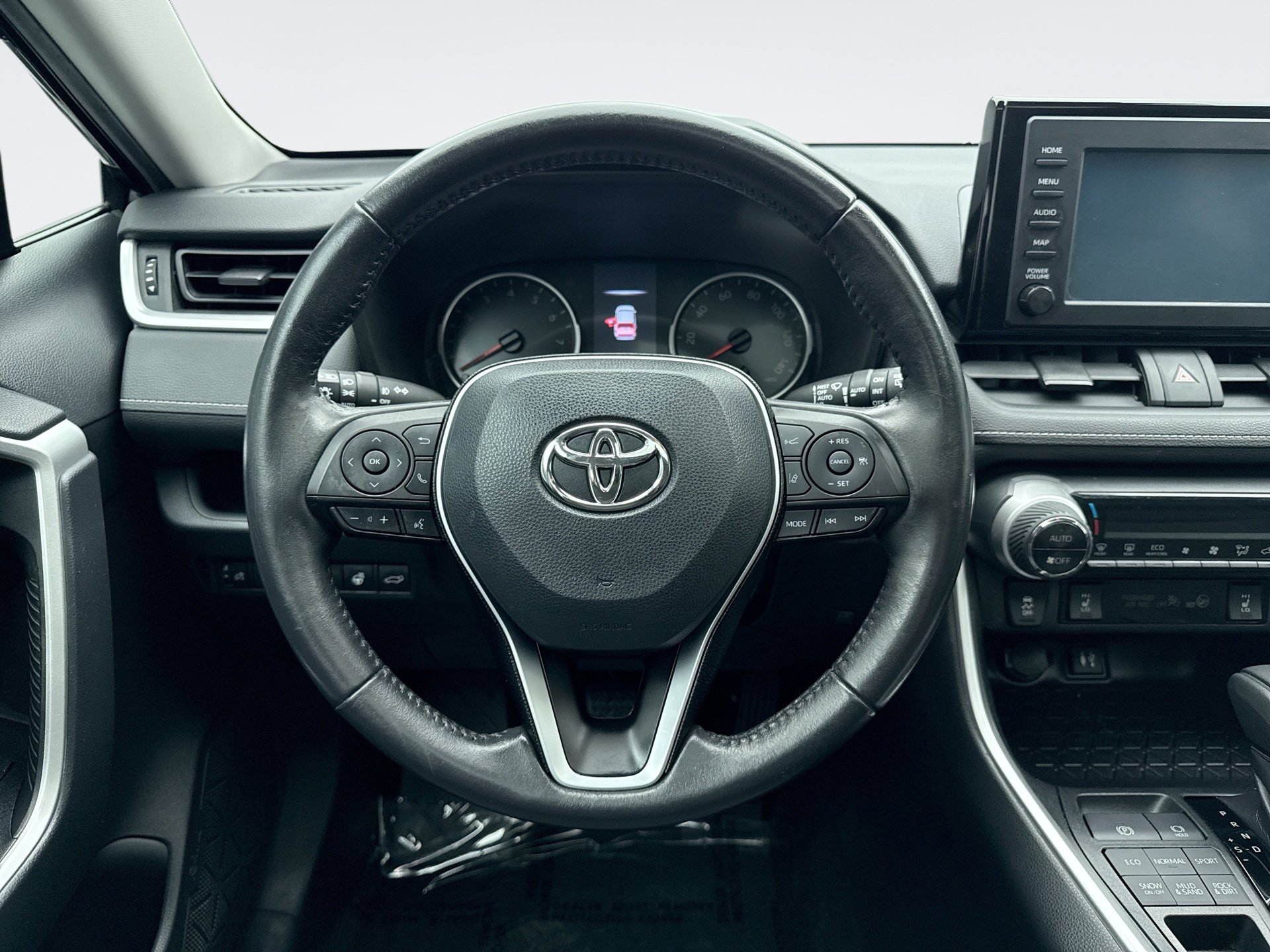 Used 2019 Toyota RAV4 XLE w/ Convenience Package AWD/4WD image 12