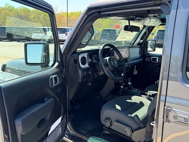 New 2026 Jeep Gladiator Sport AWD/4WD image 14