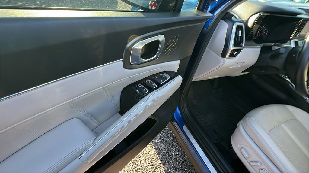 Used 2022 Kia Sorento SX image 12