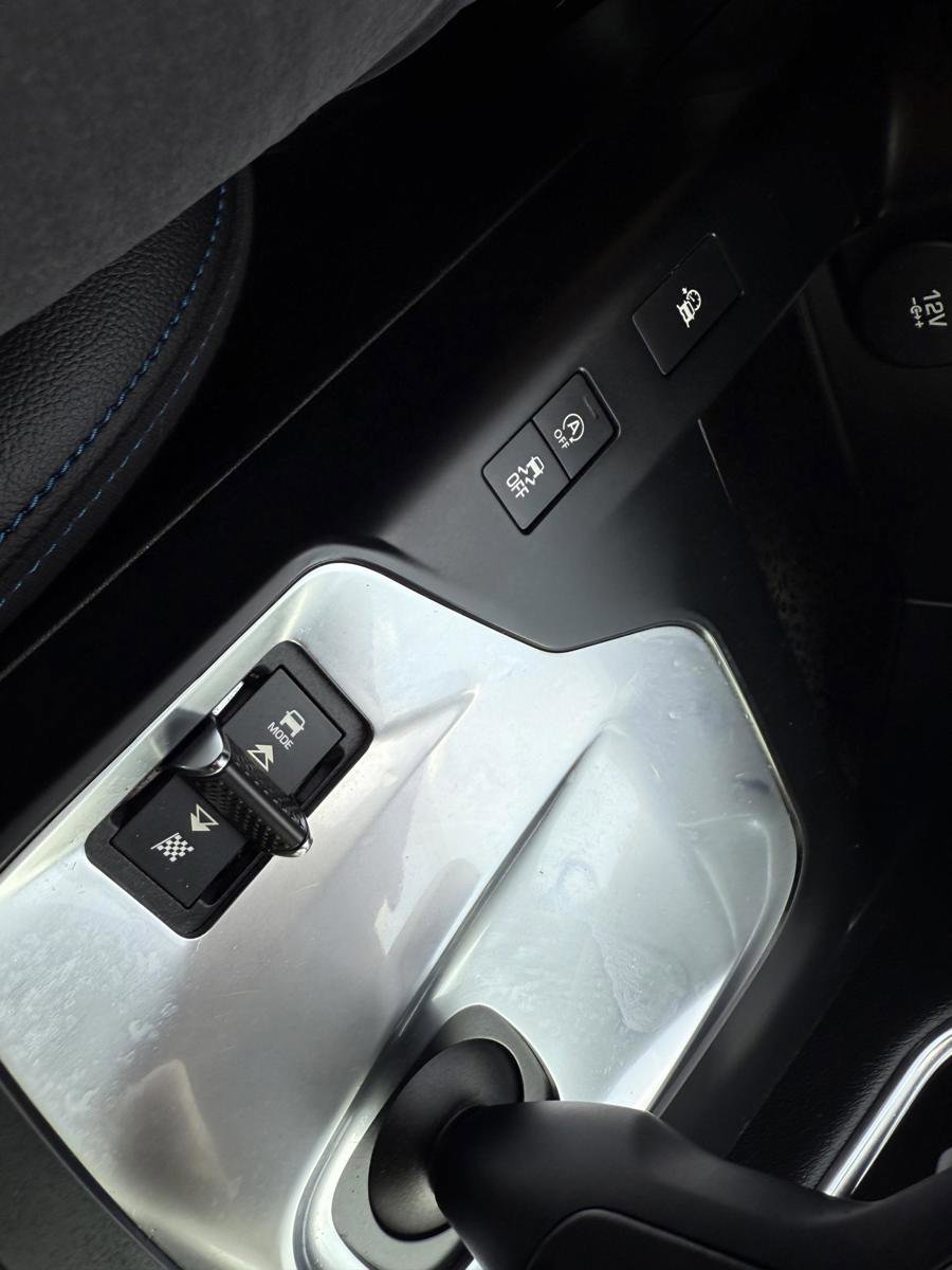 Used 2019 Jaguar E-PACE R-Dynamic SE image 36