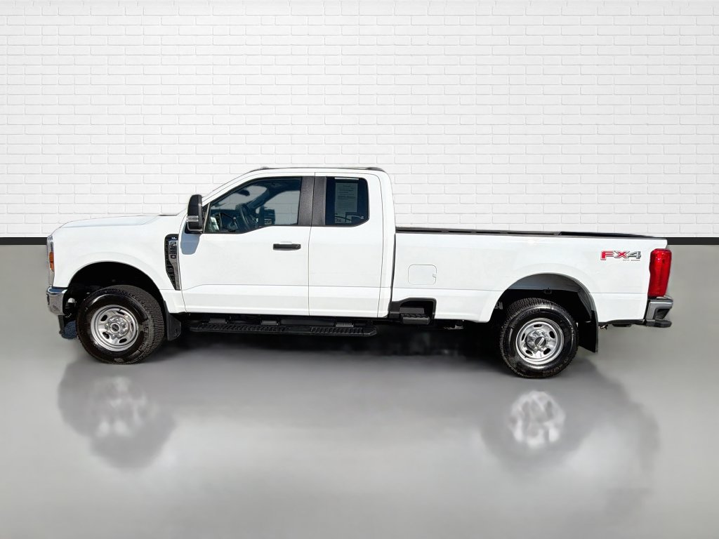 Used 2025 Ford F250 XL w/ FX4 Off-Road Package AWD/4WD image 6