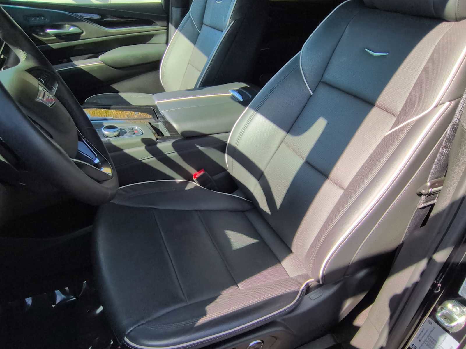 Used 2024 Cadillac Escalade Sport image 17