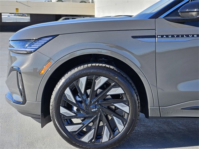 New 2026 Lincoln Nautilus Black Label w/ Jet Appearance Package image 9