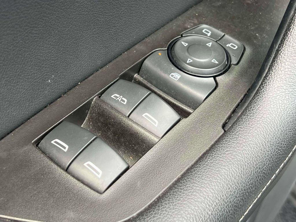 Used 2023 Chevrolet Blazer LT AWD/4WD image 18