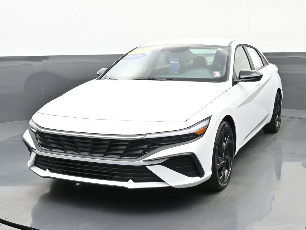 Certified 2026 Hyundai Elantra Sport FWD image 8