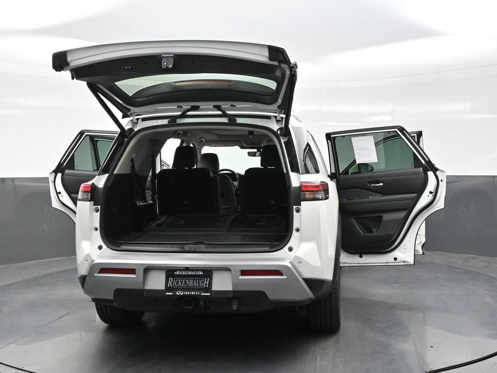 Used 2023 Nissan Pathfinder Platinum AWD/4WD image 54