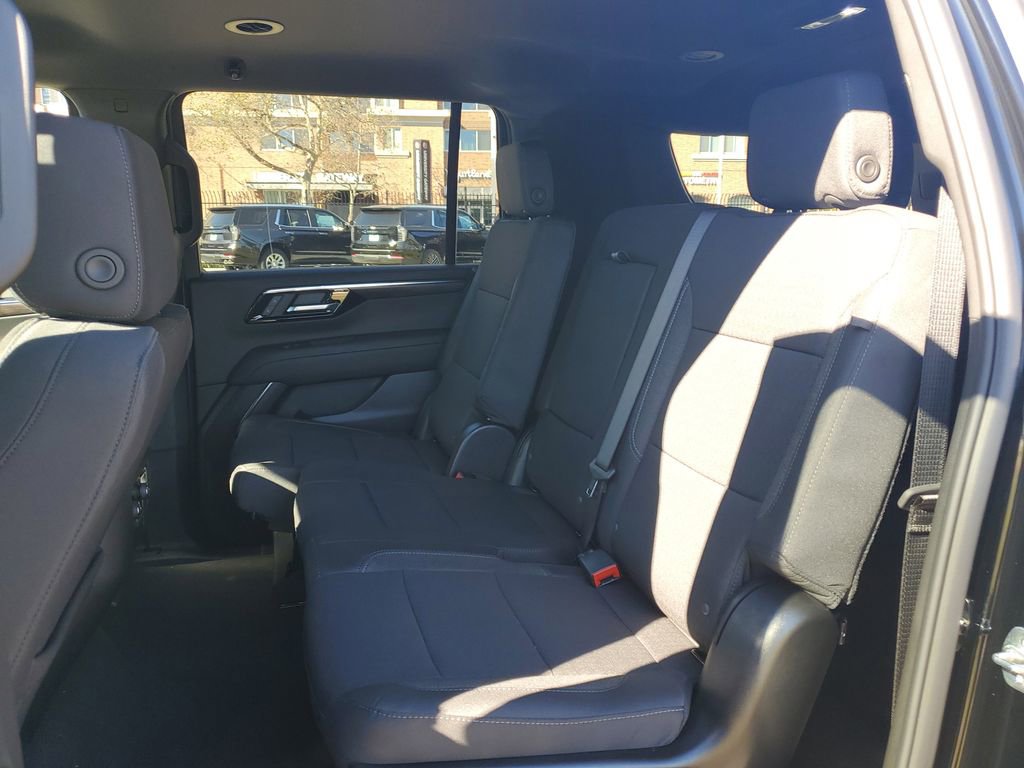 New 2026 Chevrolet Suburban LS image 12