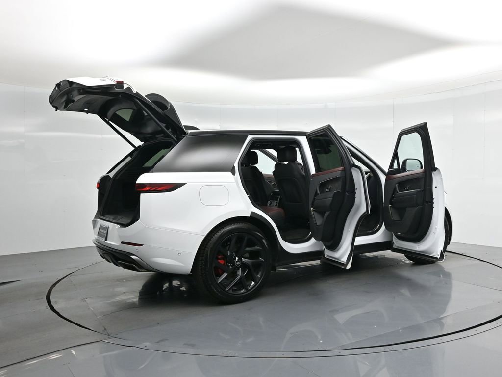 Used 2023 Land Rover Range Rover Sport SE Dynamic image 4
