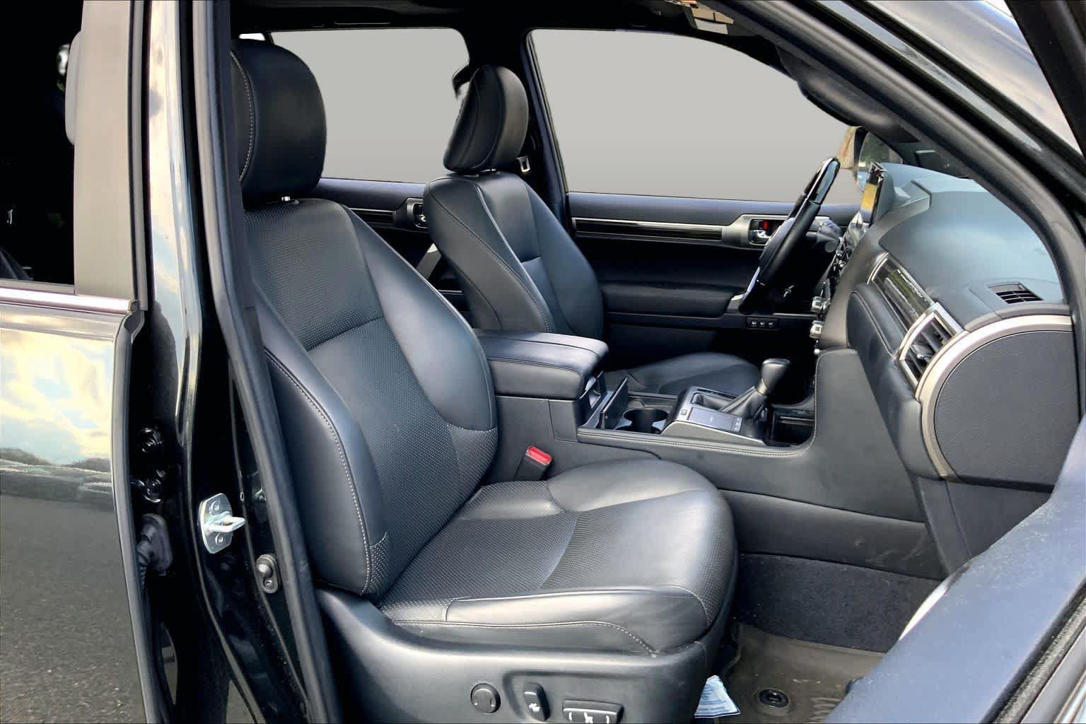 Used 2023 Lexus GX 460 Luxury w/ Sport Design Package AWD/4WD image 9