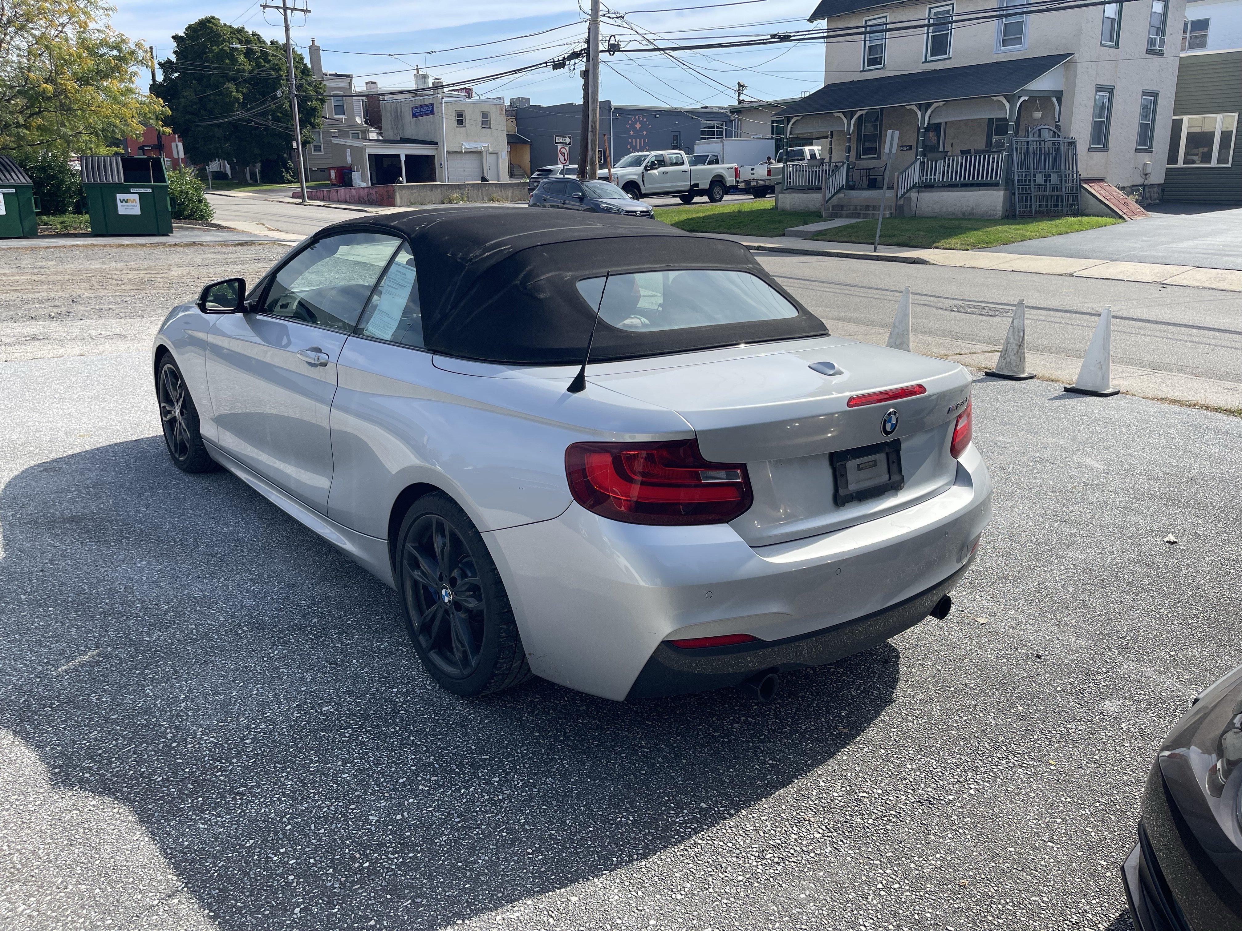 Used 2016 BMW M235i Convertible RWD image 5