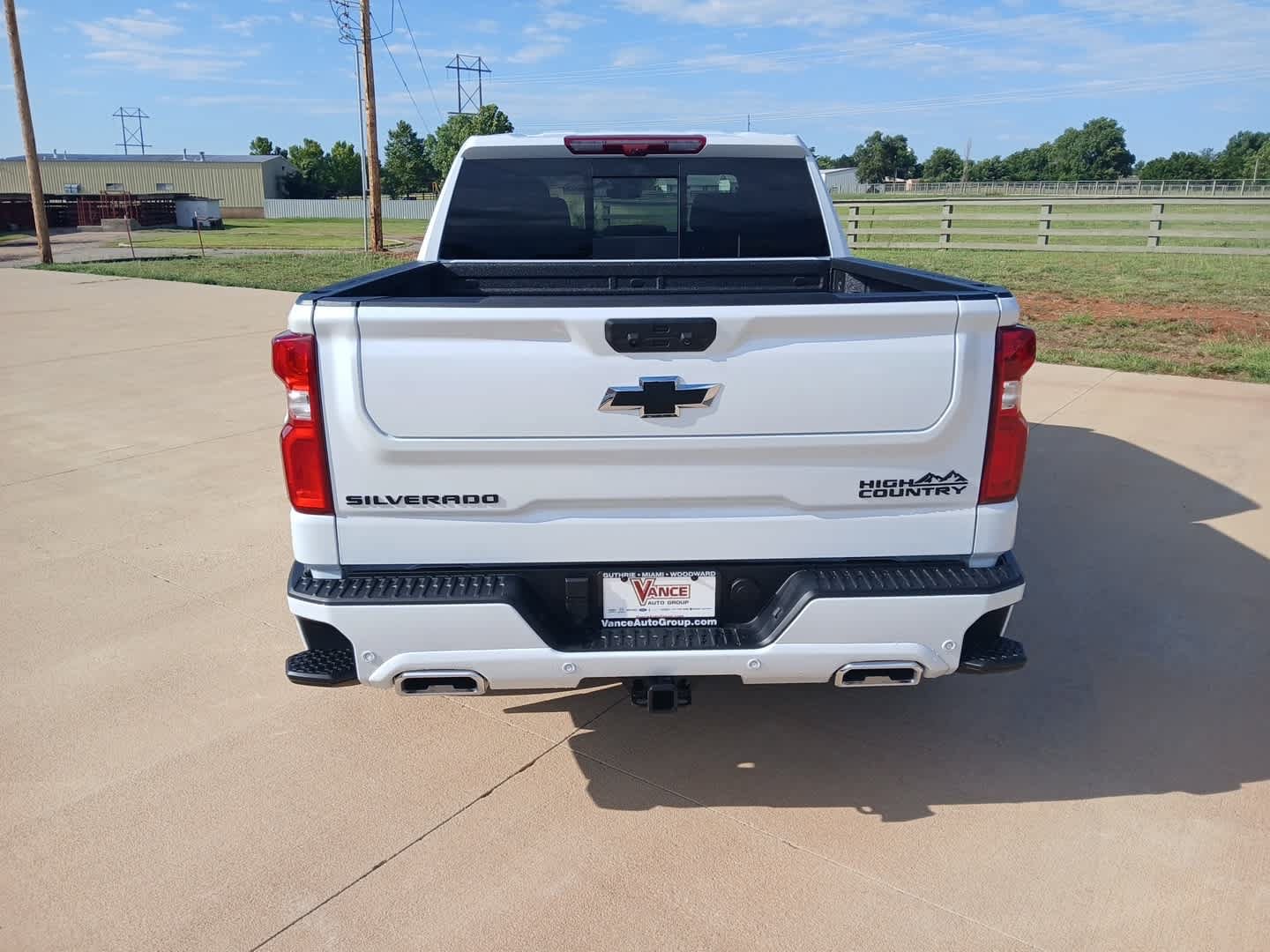 New 2026 Chevrolet Silverado 1500 High Country w/ High Country Premium Package AWD/4WD image 6