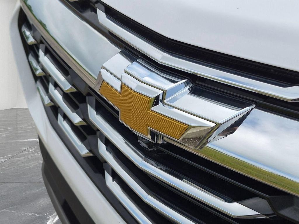 Used 2025 Chevrolet Equinox LT FWD image 9