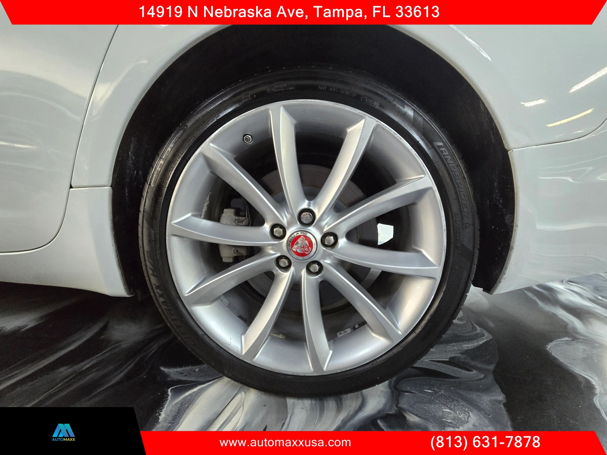 Used 2015 Jaguar XF Sport RWD image 39