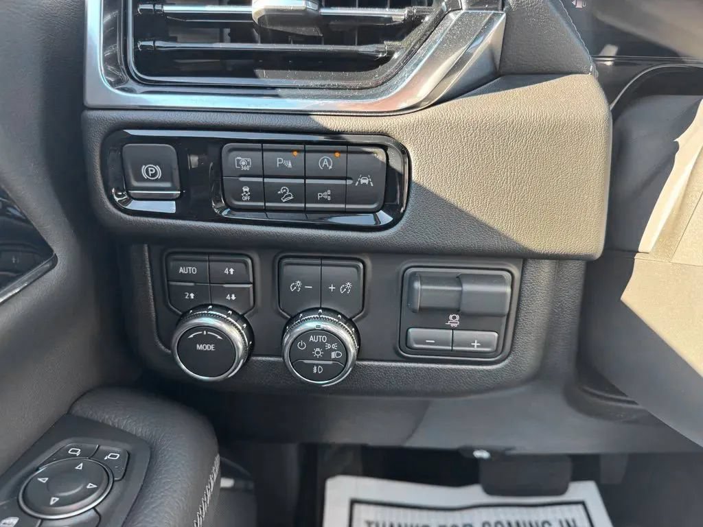 New 2026 GMC Yukon XL Denali w/ Denali Reserve Package AWD/4WD image 27