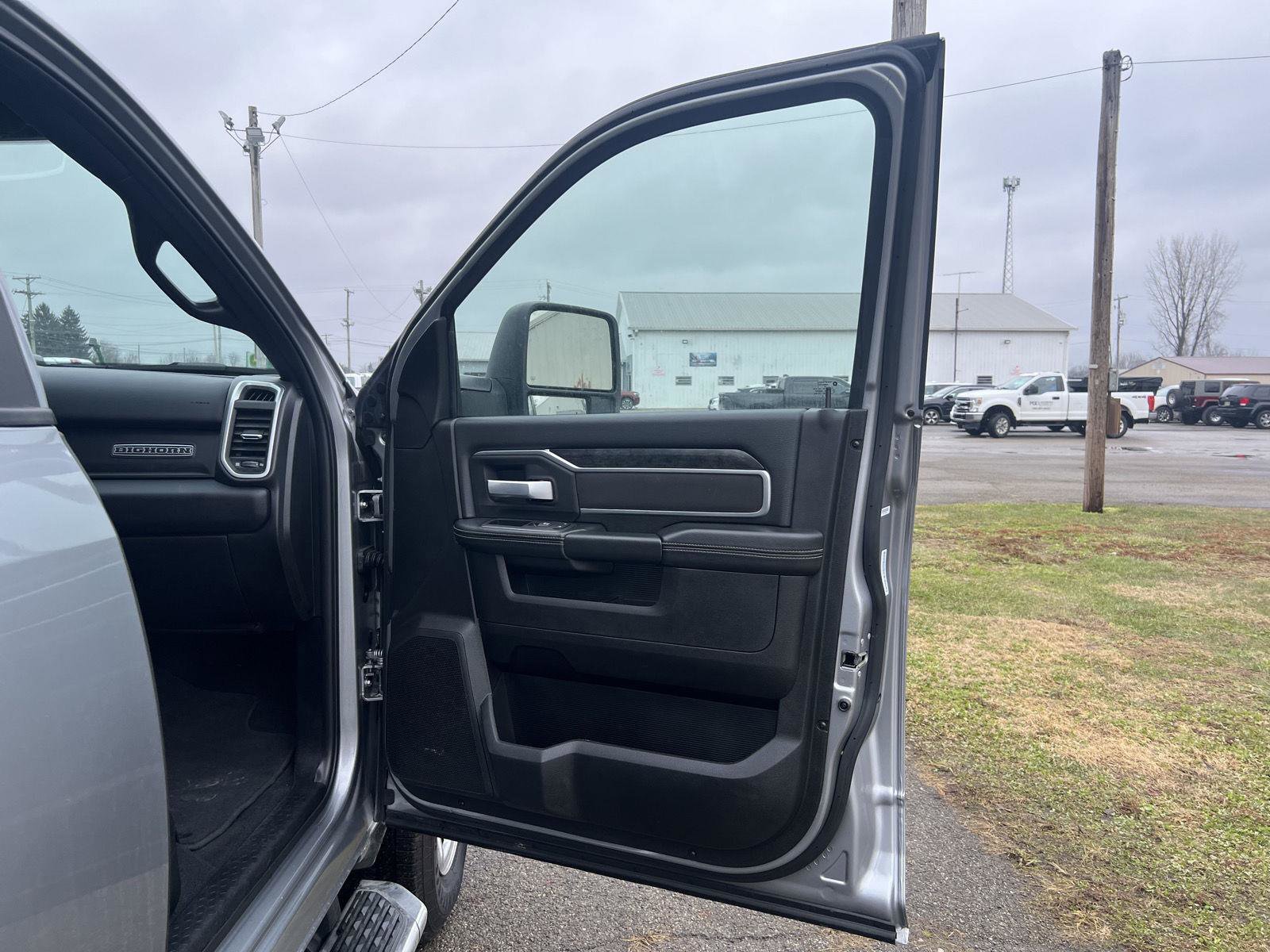 Used 2024 RAM 2500 Big Horn w/ Bed Utility Group image 24