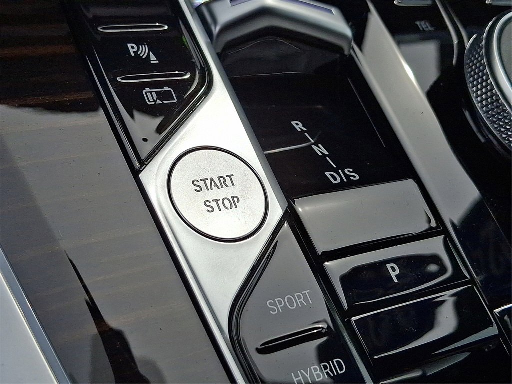 Certified 2024 BMW X5 xDrive50e w/ Premium Package image 25