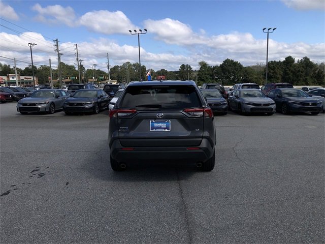 Used 2022 Toyota RAV4 LE image 7