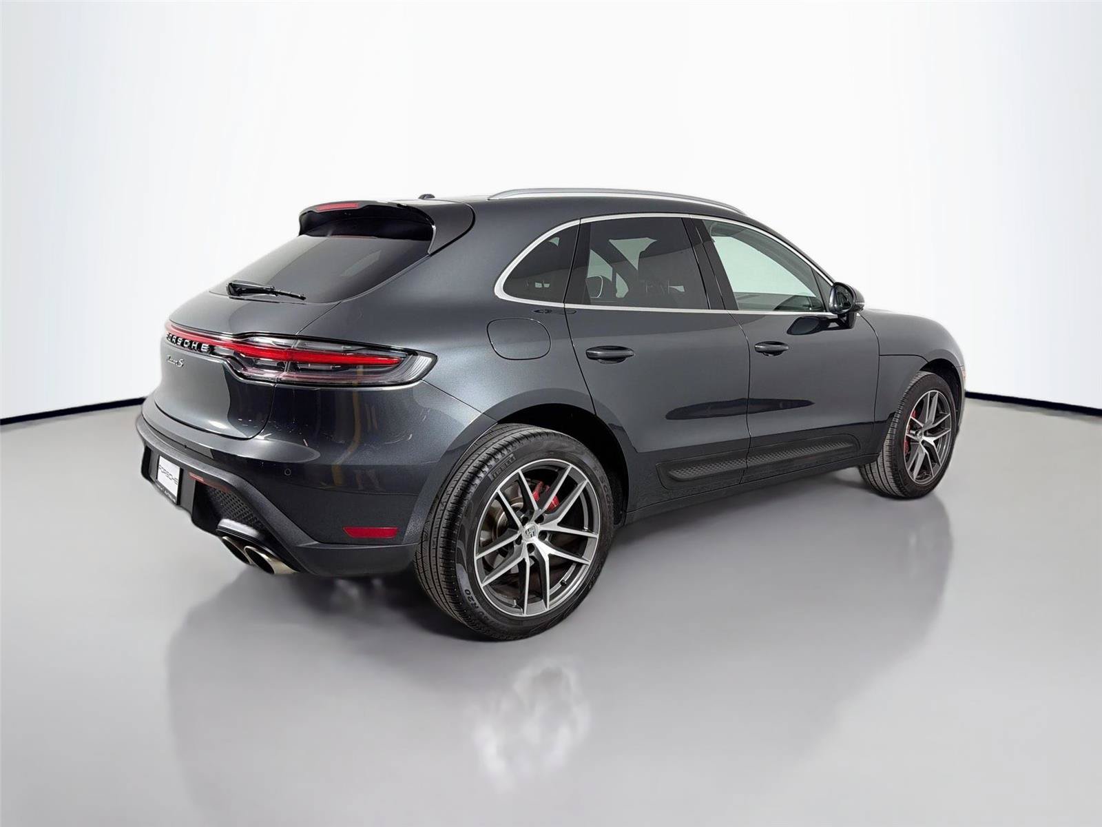 Certified 2023 Porsche Macan S AWD/4WD image 7