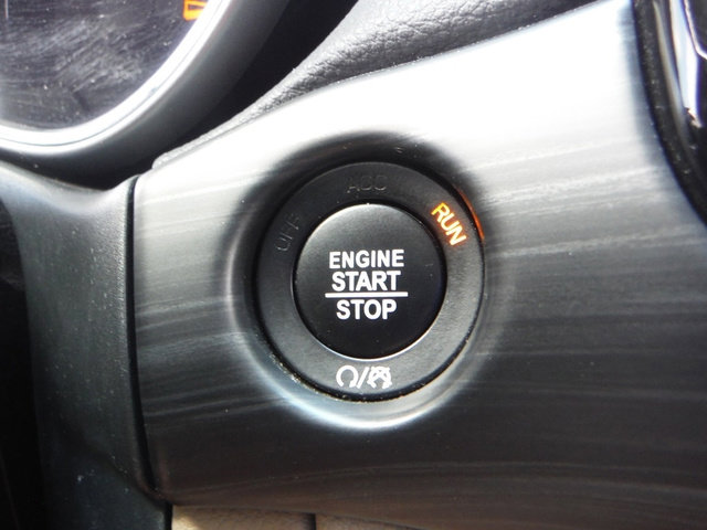 Used 2022 Jeep Grand Cherokee Laredo E w/ Security & Convenience Group AWD/4WD image 24