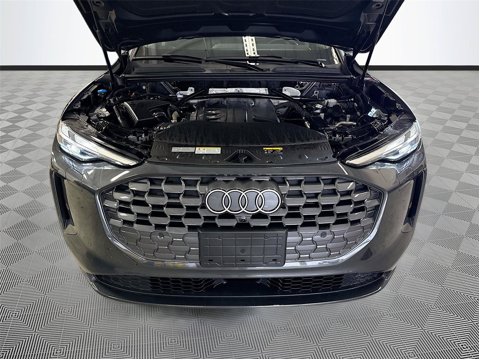 Certified 2025 Audi Q5 Premium w/ Convenience Package AWD/4WD image 31