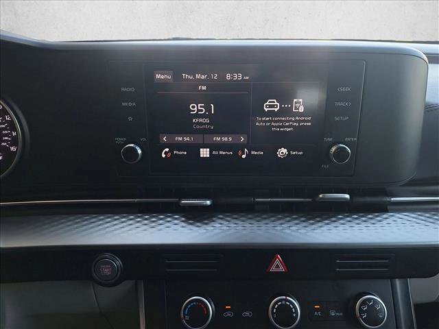 Used 2024 Kia Carnival LX image 11