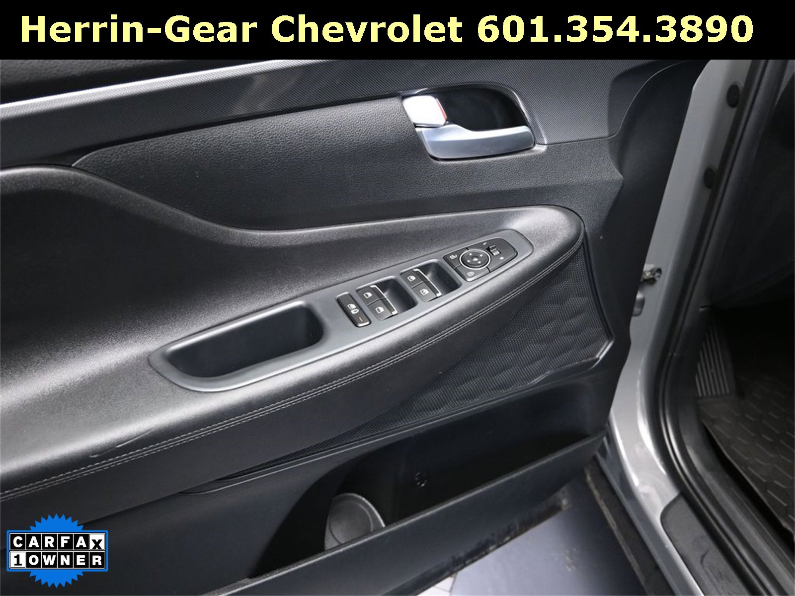 Used 2023 Hyundai Santa Fe SEL w/ Cargo Package image 11