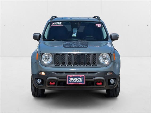 Used 2017 Jeep Renegade Trailhawk image 2