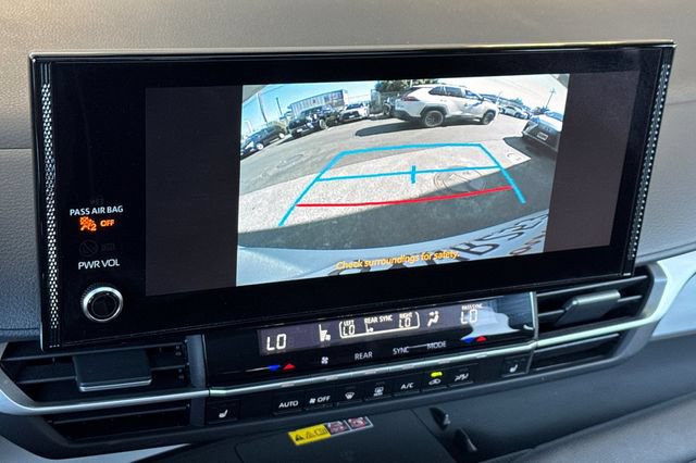 Certified 2026 Toyota Sienna XLE FWD image 25