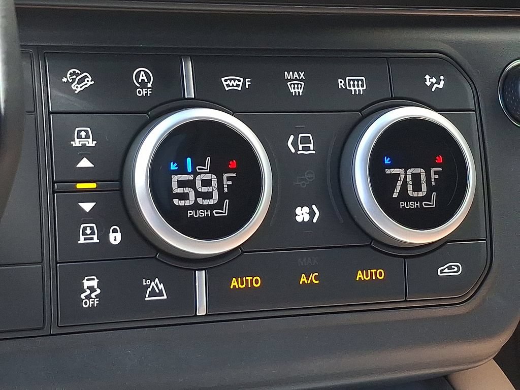New 2026 Land Rover Defender 110 X-Dynamic SE AWD/4WD image 13