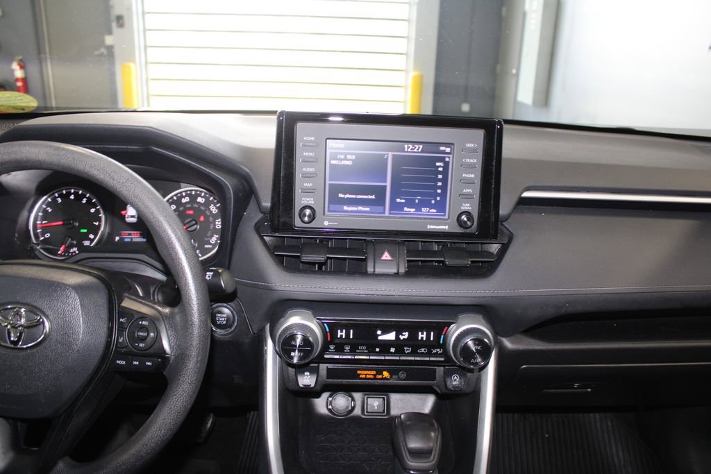 Used 2022 Toyota RAV4 XLE AWD/4WD image 21