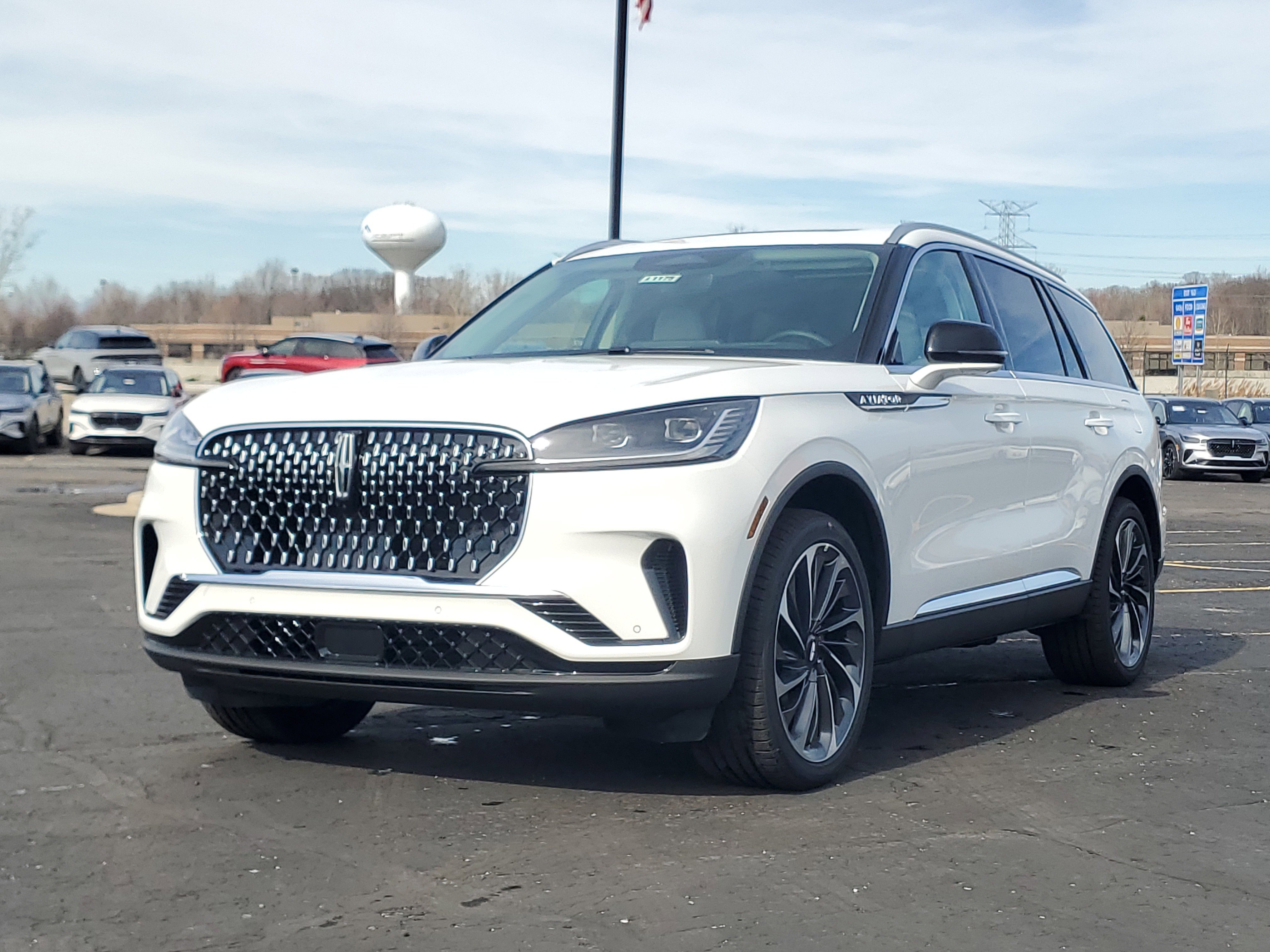 New 2026 Lincoln Aviator Reserve video 2