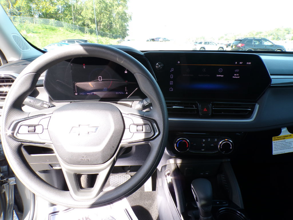 Used 2025 Chevrolet TrailBlazer LT AWD/4WD image 10