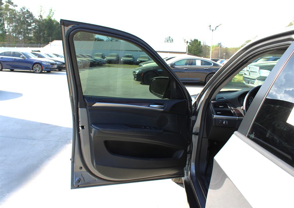 Used 2010 BMW X5 xDrive35d AWD/4WD image 29