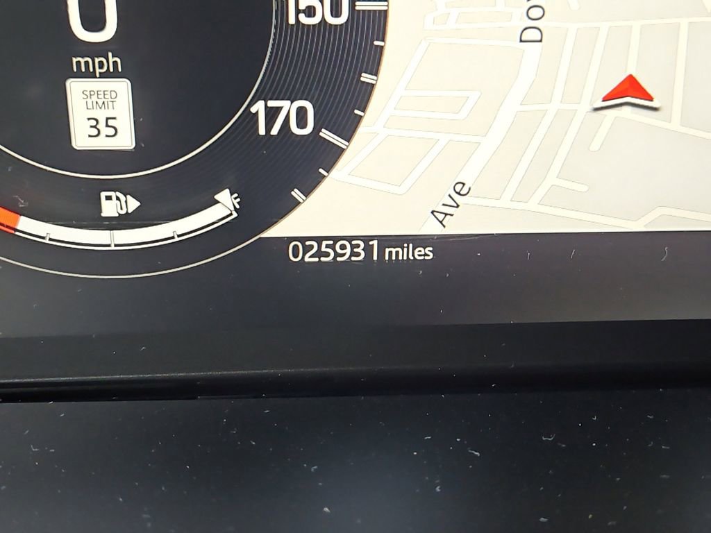 Used 2024 Land Rover Discovery Sport Dynamic SE image 13