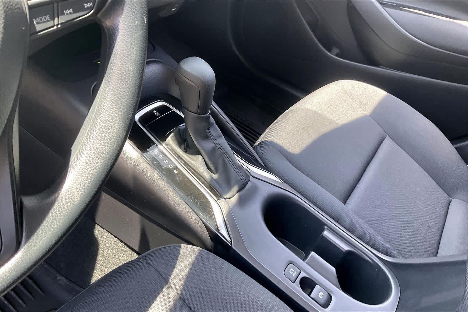 Used 2025 Toyota Corolla LE w/ LE Premium Package FWD image 15