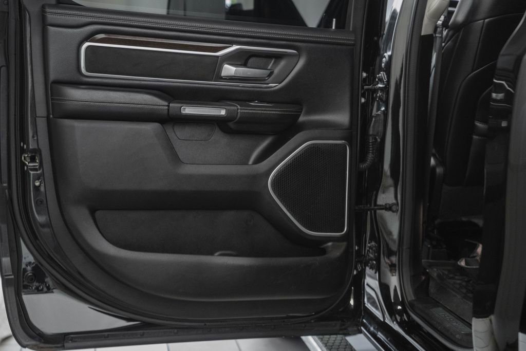 Used 2022 RAM 1500 Laramie AWD/4WD image 46