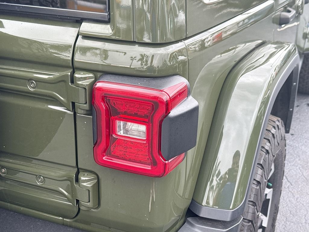 Used 2024 Jeep Wrangler Unlimited Rubicon 4xe image 26