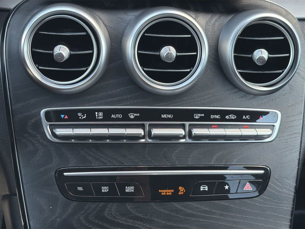 Used 2021 Mercedes-Benz GLC 300 4MATIC image 17