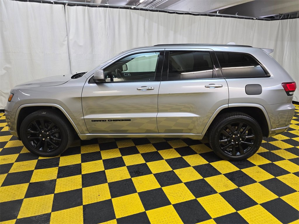 Used 2018 Jeep Grand Cherokee Altitude image 6