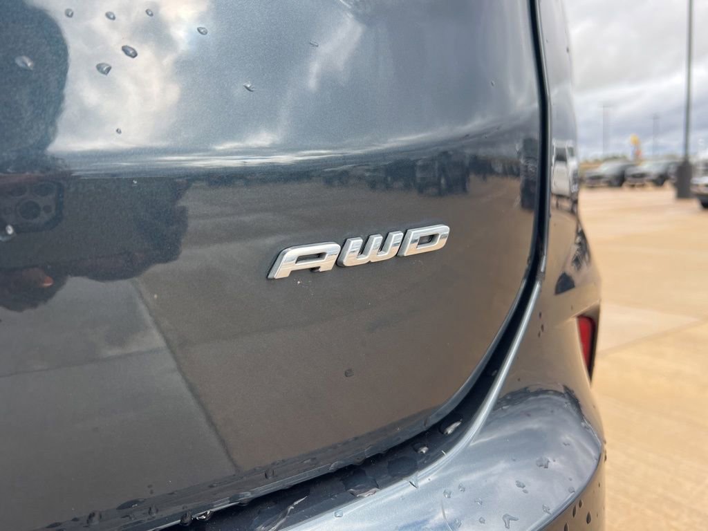 Used 2022 Ford Edge SEL w/ Sport Appearance Package image 5