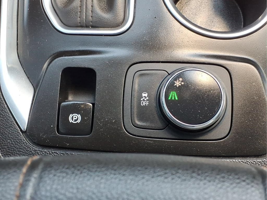 Used 2019 Chevrolet Traverse LT FWD image 22