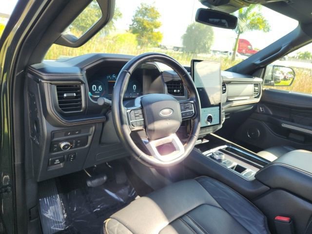 Used 2022 Ford Expedition Platinum image 29