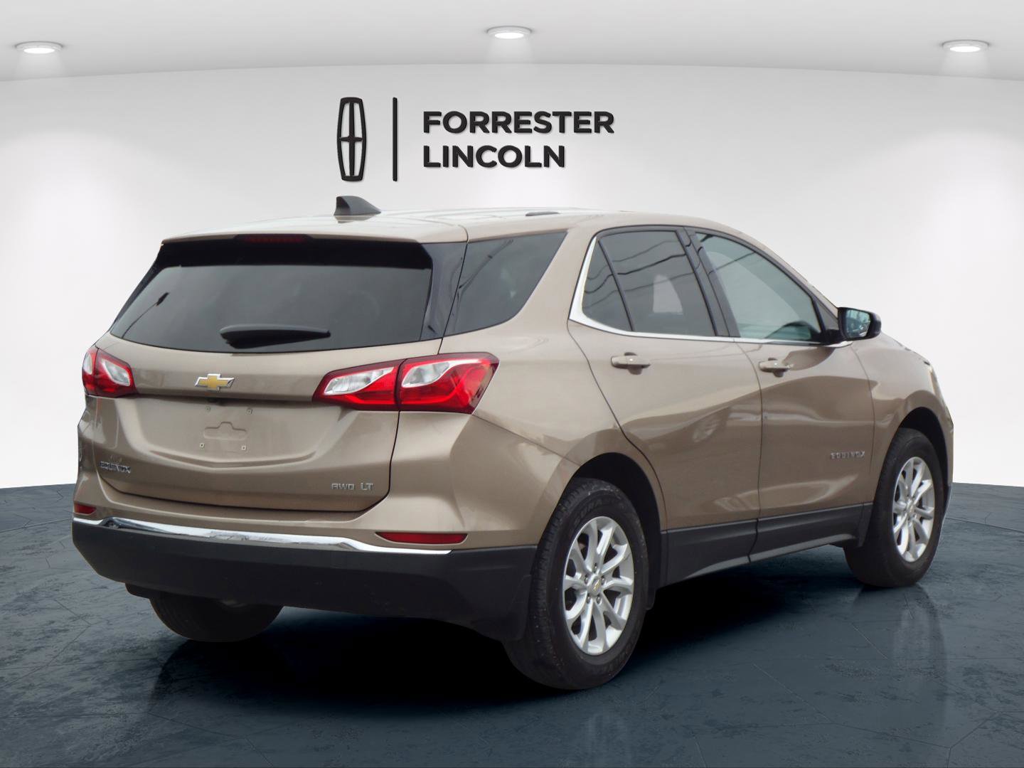 Used 2019 Chevrolet Equinox LT image 3
