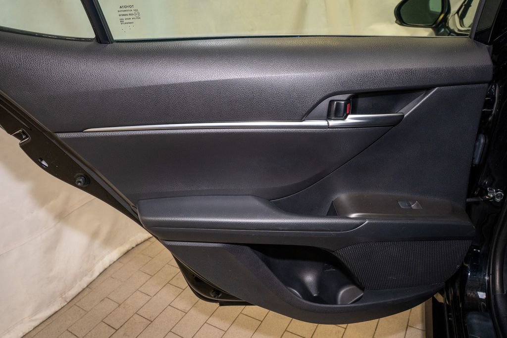 Used 2024 Toyota Camry LE image 8
