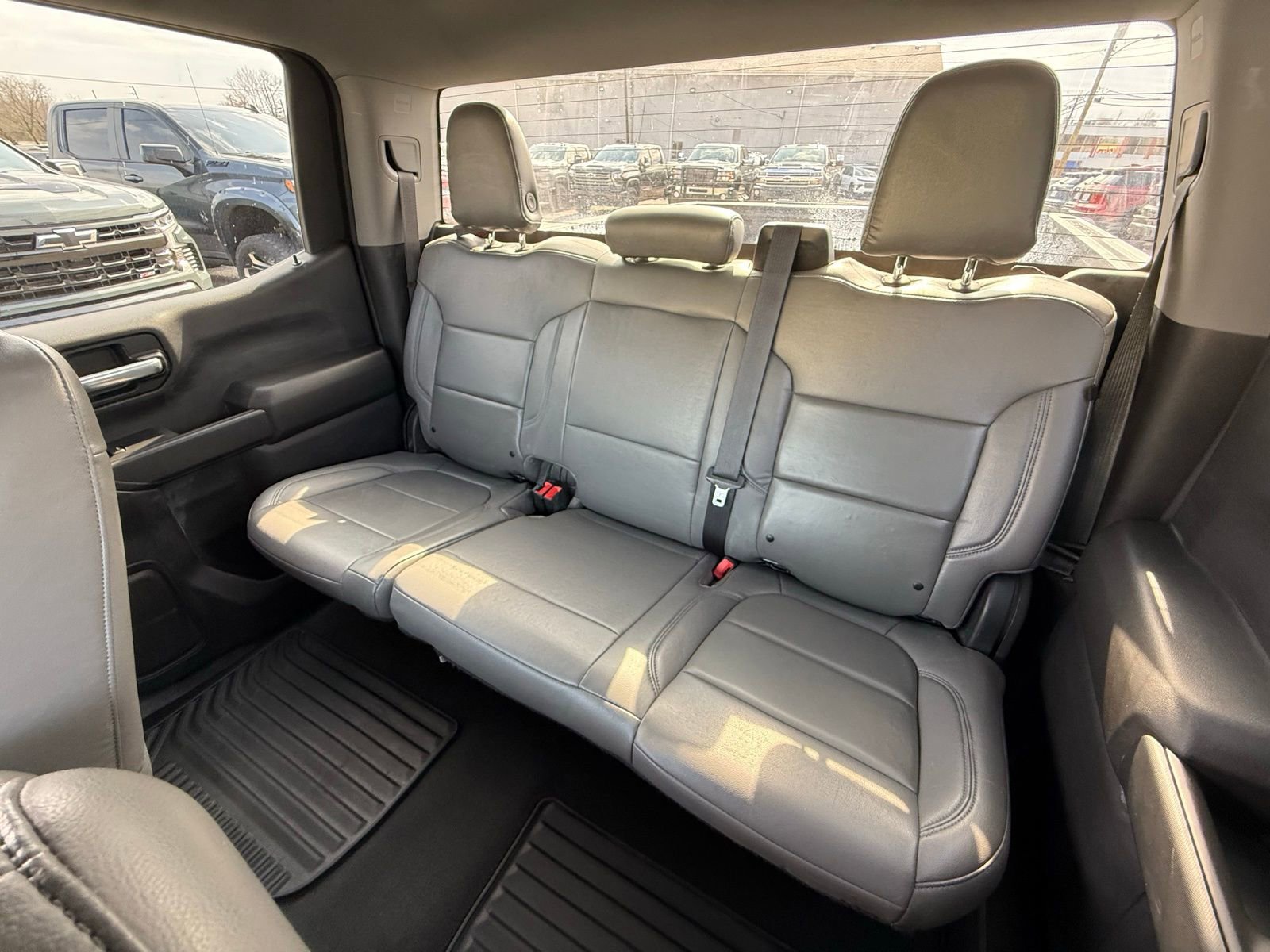 Used 2021 Chevrolet Silverado 1500 LT w/ Z71 Off-Road Package image 28